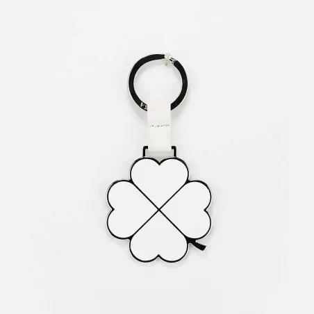 PORTACHIAVI SMALTATO QUADRIFOGLIO BIANCO E BEIGE