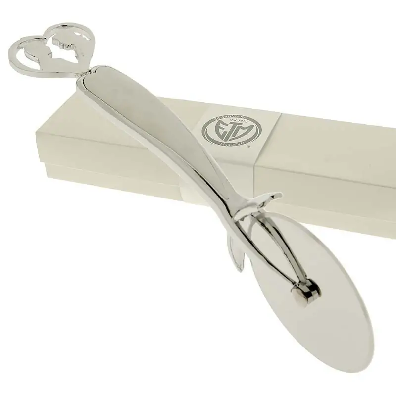 tagliapizza bomboniera cuore coppia innamorati