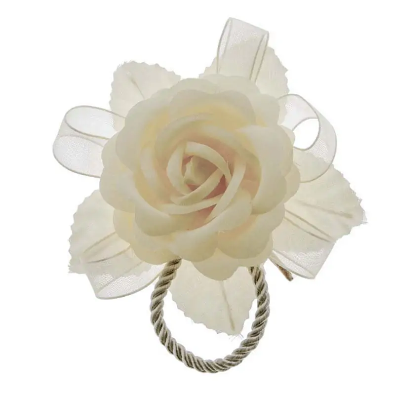 fiori decorativi per bomboniere ramo cerchio in tessuto crema