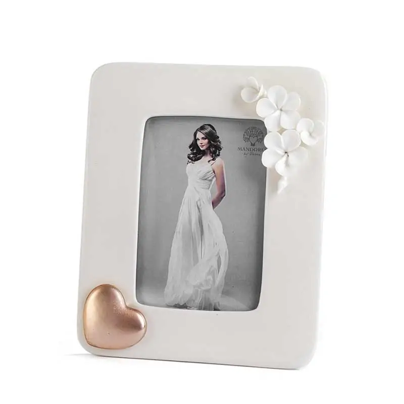 PORTAFOTO BOMBONIERA MATRIMONIO IN PORCELLANA CON FIORI E CUORE