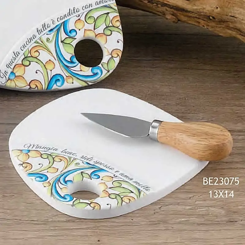TAGLIERE CON DECORO A TEMA MAIOLICHE E FRASE