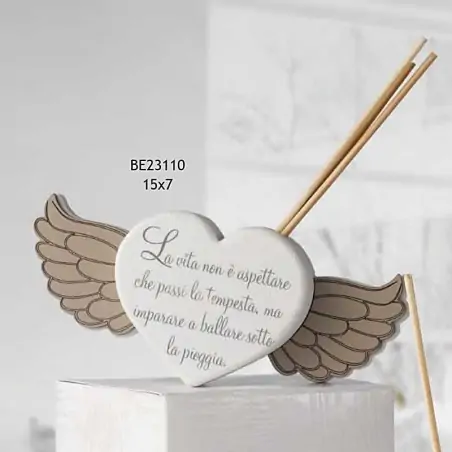 profumatori ambiente fai da te cuore con ali in legno e frase