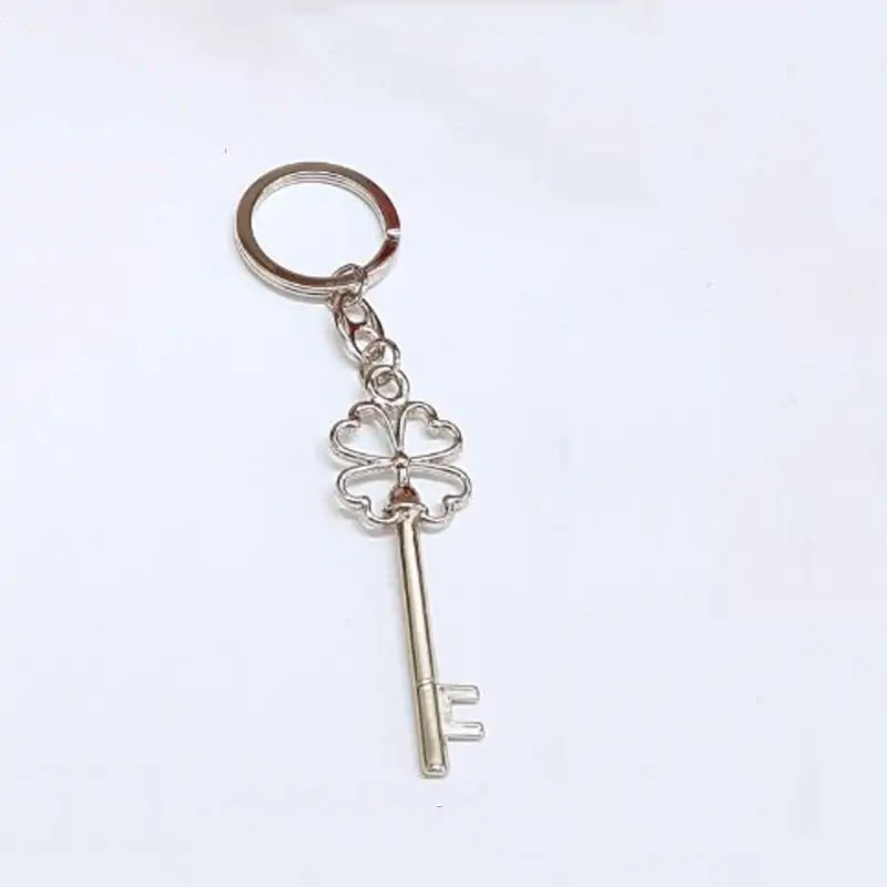 chiave quadrifoglio con portachiave