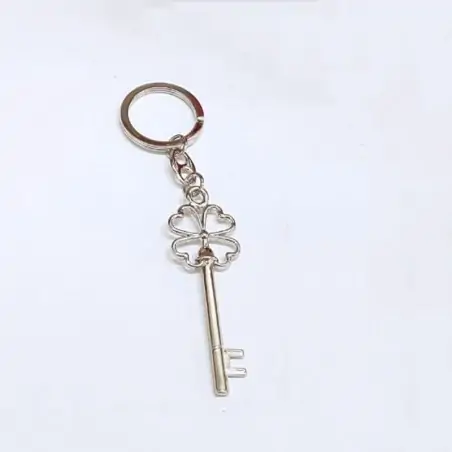 chiave quadrifoglio con portachiave