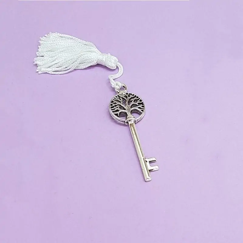 chia albero con nappa bianca