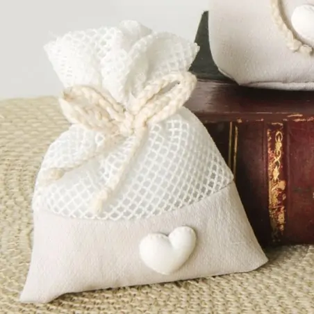 SACCHETTI PORTA CONFETTI BEIGE A RETE CON CUORE ECONOMICI