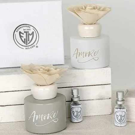 Profumatore Ambiente con Fiore Bomboniere in Vetro Scritta Amore