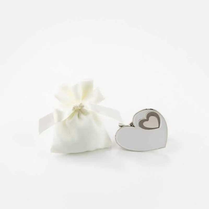clip con magnete cuore bianco e beige